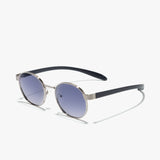 Hypreader Sonnenbrille Taurus in Gunmetal – runde Fassung mit grauen Verlaufsgläsern und schwarzen Bügeln, schräg fotografiert