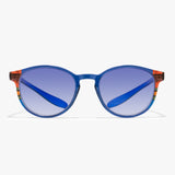 Hypreader Sonnenbrille Aries in Blau – runde, leichte Sonnenbrille mit blauen Bügeln, farblich transparentem Rahmen und Verlaufsgläsern mit UV-Schutz