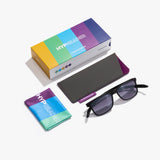 Set der Hypreader Leo Sonnenbrille in Schwarz – inklusive Etui, Mikrofaserputztuch und nachhaltiger Verpackung