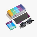 Hypreader Orion Sonnenbrille Schwarz im Set mit Etui, Putztuch und Verpackung – hochwertiges Accessoire für lichtempfindliche Augen.